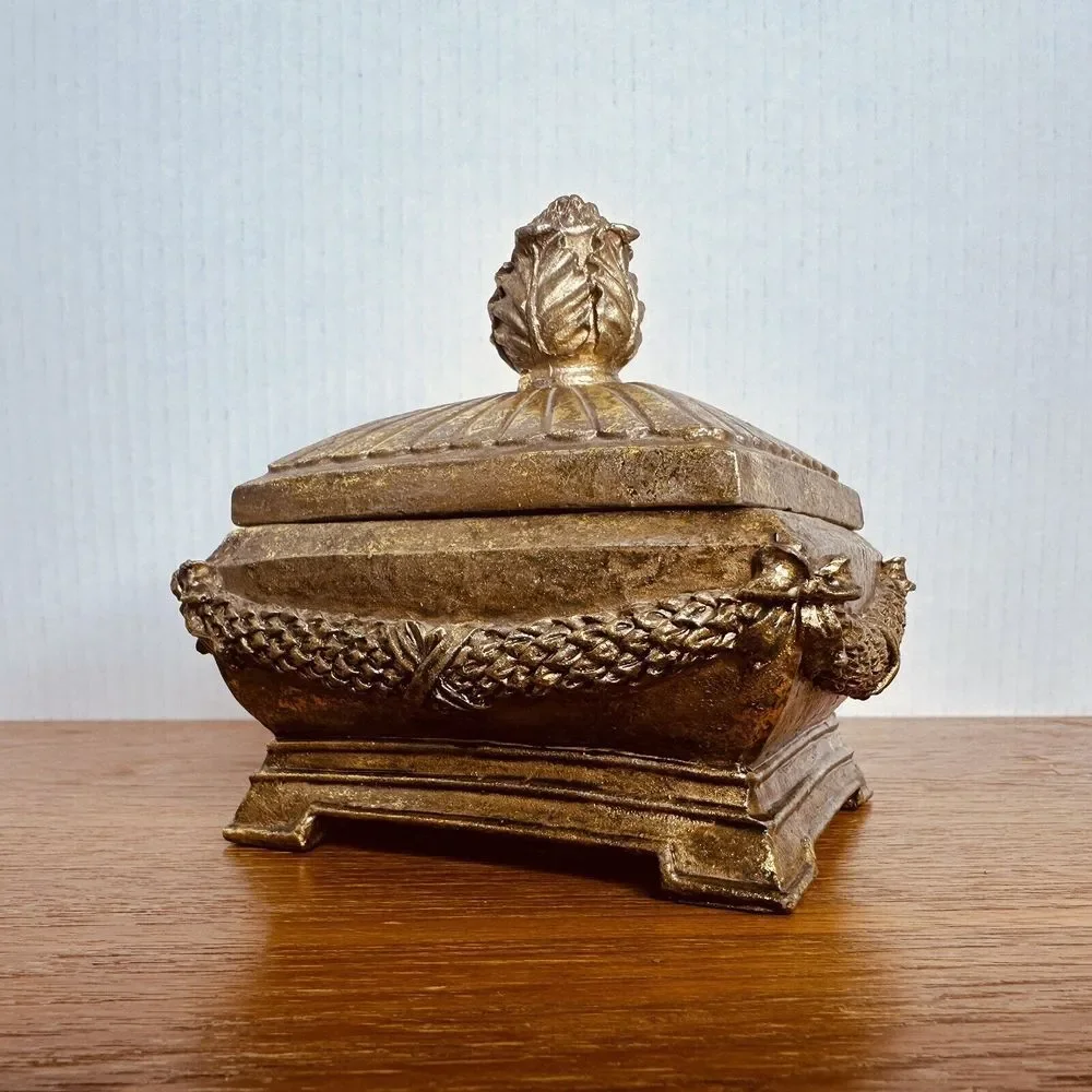 Heavy Resin Trinket or‎ Jewelry Dish with Lid, Gold Colored Resin 5